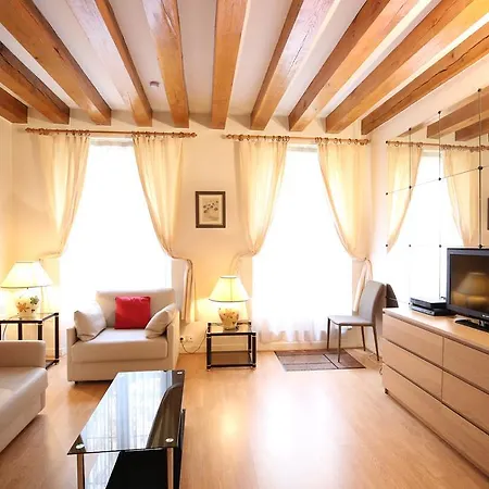 Luxury Apt Opera-jardin